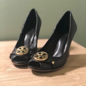 Black Tory Burch wedges